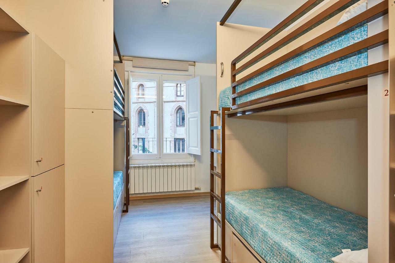 Alberg Abat Oliba Monistrol de Montserrat Luaran gambar Hostel room in Rome, Italy